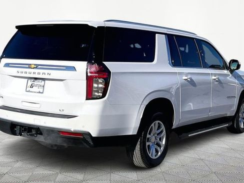 Used 2024 Chevrolet Suburban LT image 5
