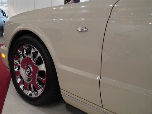 Used 2008 Bentley Azure RWD image 15