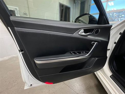 Used 2020 Kia Stinger GT image 9