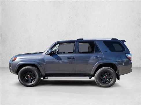 Used 2022 Toyota 4Runner SR5 Premium w/ Moonroof Package image 8