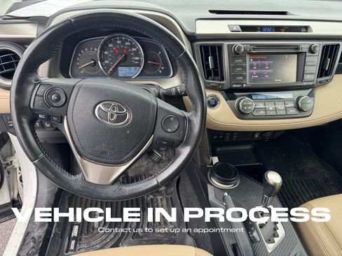 Used 2015 Toyota RAV4 Limited image 13