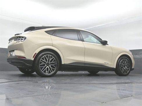 Used 2025 Ford Mustang Mach-E Premium image 39