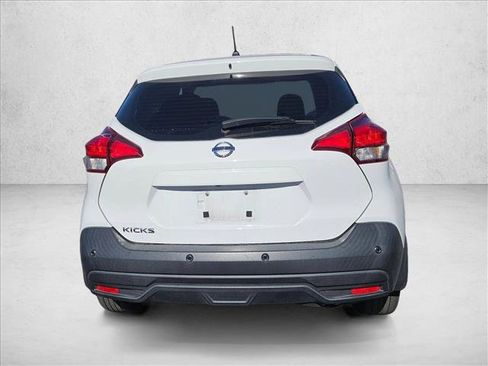 Used 2020 Nissan Kicks S image 6