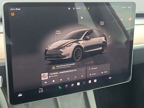 Used 2024 Tesla Model Y Performance image 8