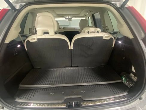 Used 2025 Volvo XC90 B5 Plus w/ Protection Package Premier AWD/4WD image 9