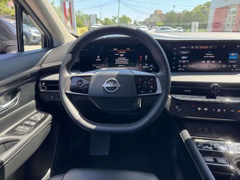 Certified 2025 Nissan Murano SV AWD/4WD image 15