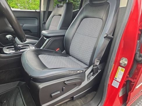 Used 2015 Chevrolet Colorado Z71 AWD/4WD image 25