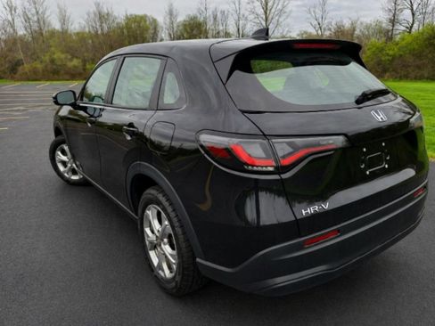 Used 2023 Honda HR-V LX image 5