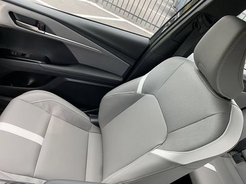 Used 2026 Toyota Camry SE w/ Convenience Package FWD image 29