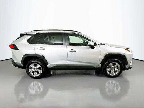 Used 2025 Toyota RAV4 XLE FWD image 4