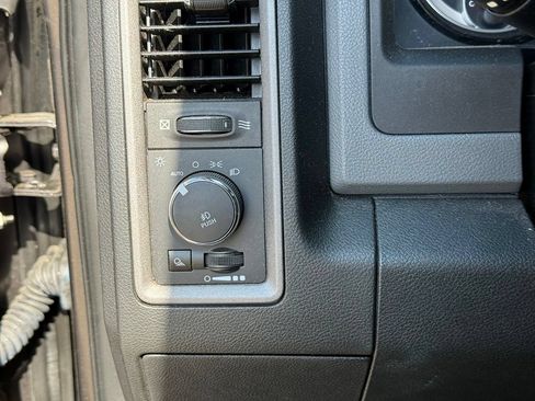 Used 2018 RAM 1500 Express w/ Express Value Package AWD/4WD image 20