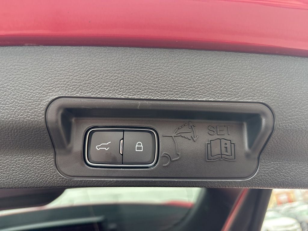 Used 2023 Ford Explorer ST-Line AWD/4WD image 34