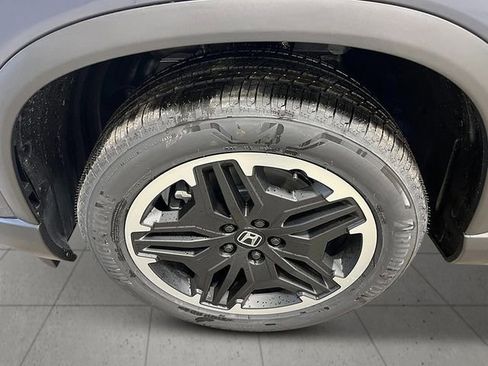 New 2026 Honda Pilot Touring image 11