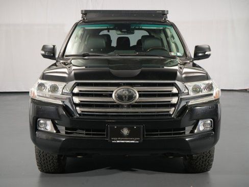 Used 2016 Toyota Land Cruiser AWD/4WD image 7