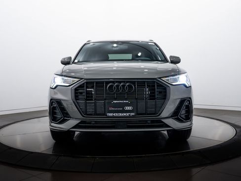 Certified 2025 Audi Q3 2.0T Premium w/ Convenience Package image 3