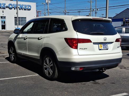 Certified 2017 Honda Pilot EX-L image 3
