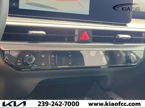 New 2026 Kia Sorento LX FWD image 25