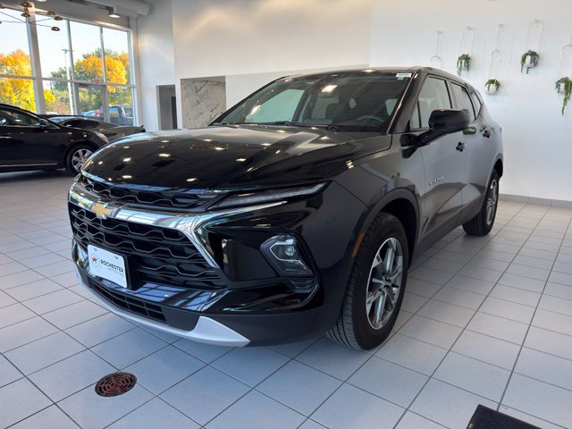 Used 2023 Chevrolet Blazer LT AWD/4WD image 34