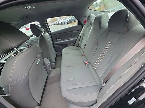New 2026 Hyundai Elantra Blue image 25