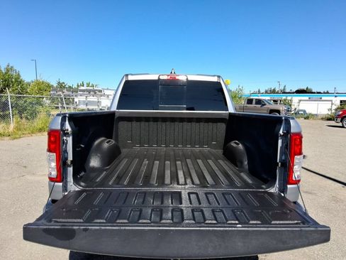 Used 2019 RAM 1500 Big Horn AWD/4WD image 11