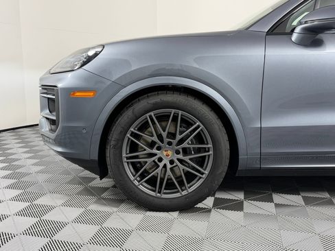 Certified 2026 Porsche Cayenne AWD/4WD image 12