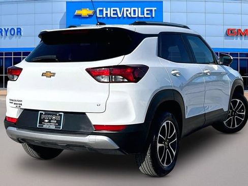 Used 2025 Chevrolet TrailBlazer LT AWD/4WD image 5