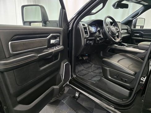 Used 2023 RAM 2500 Laramie w/ Night Edition image 29