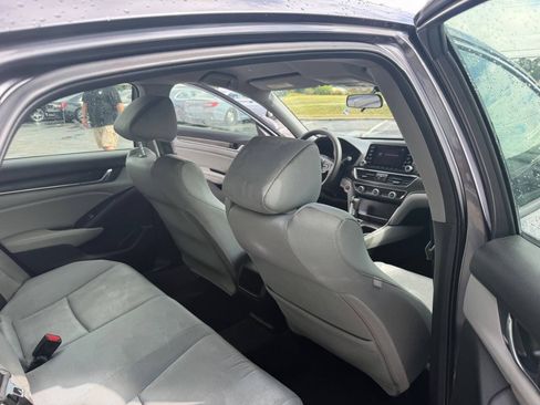 Used 2019 Honda Accord LX image 12