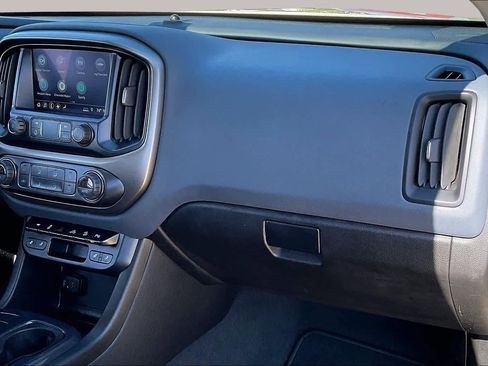 Used 2021 Chevrolet Colorado Z71 AWD/4WD image 18
