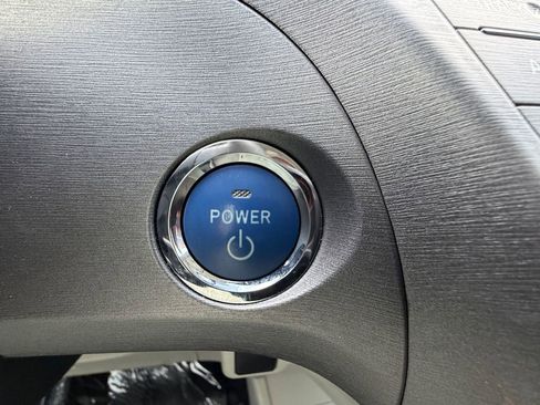 Used 2014 Toyota Prius Two image 24