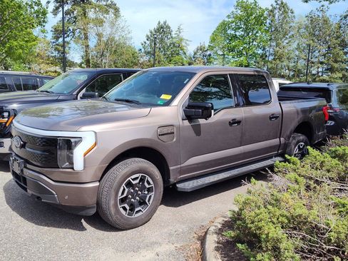 Used 2023 Ford F150 Lightning XLT image 1
