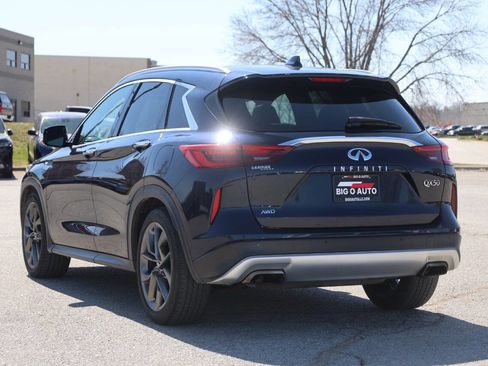 Used 2019 INFINITI QX50 Essential w/ Sensory Package image 11