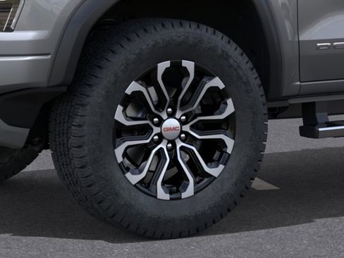 New 2026 GMC Canyon Denali image 9