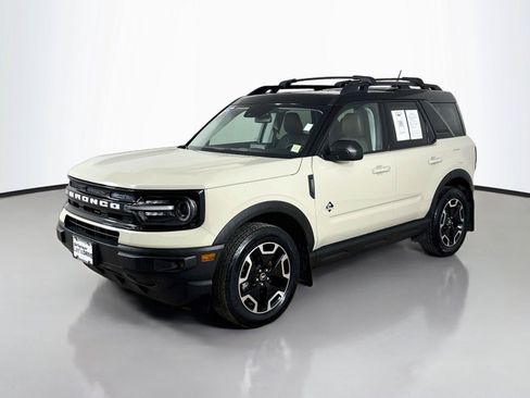 Used 2024 Ford Bronco Sport Outer Banks w/ Tech Package AWD/4WD image 5