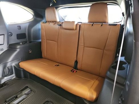 New 2026 Toyota Highlander Platinum image 20