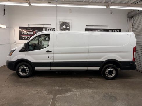 Used 2015 Ford Transit 250 148 Low Roof RWD image 2