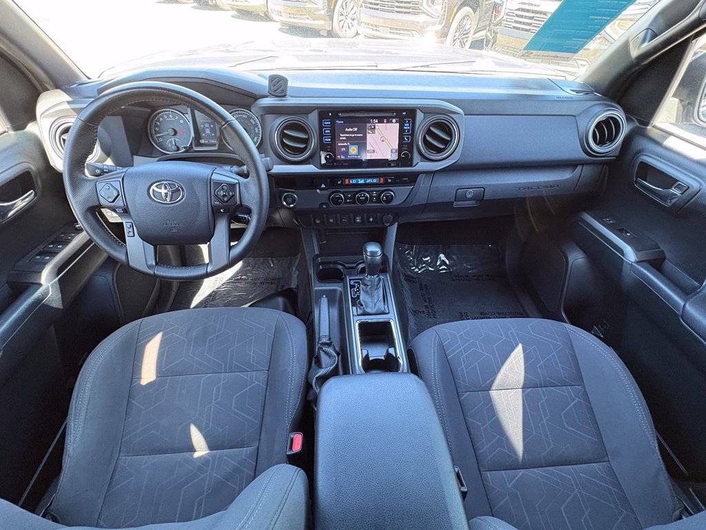 Used 2017 Toyota Tacoma TRD Off-Road RWD image 25