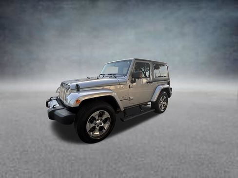 Used 2016 Jeep Wrangler Sahara w/ Connectivity Group AWD/4WD image 3
