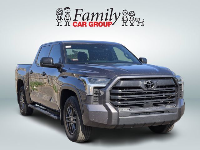 Used 2025 Toyota Tundra SR5 w/ SX Package RWD image 2