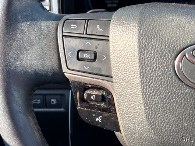 Used 2025 Toyota Camry XSE AWD/4WD image 38