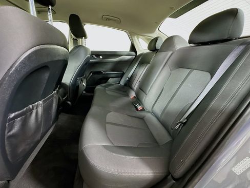 Used 2022 Kia K5 LXS FWD image 17