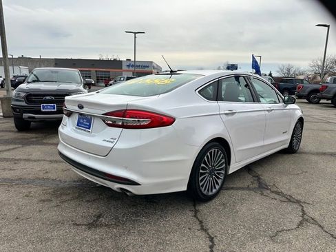 Certified 2017 Ford Fusion SE w/ Equipment Group 602A image 6