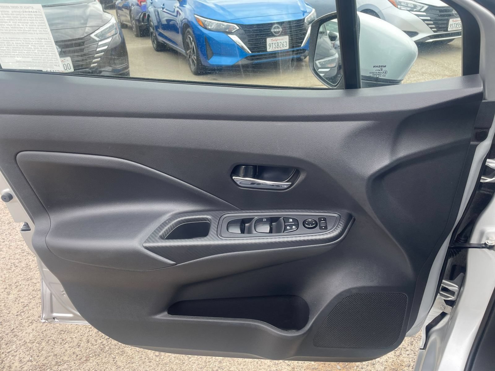 Used 2025 Nissan Versa SV FWD image 18