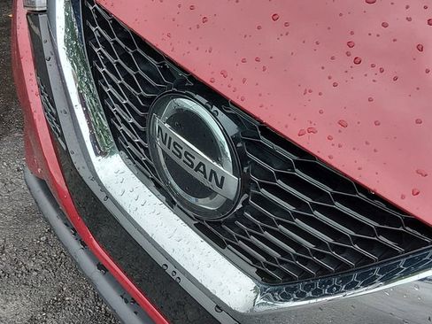 Certified 2021 Nissan Rogue Sport SV FWD image 8
