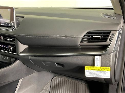 New 2026 Nissan Rogue SV w/ Cold Weather Package FWD image 13