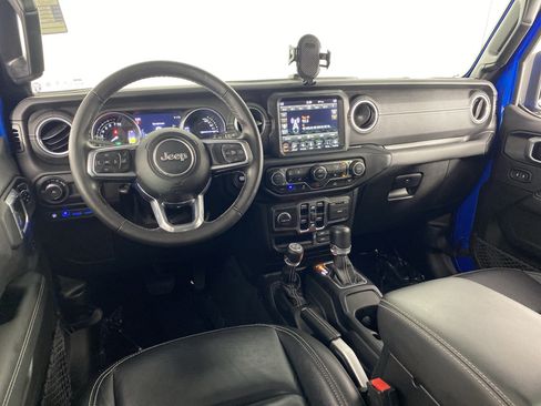 Used 2023 Jeep Wrangler Unlimited Sahara w/ Cold Weather Group AWD/4WD image 20