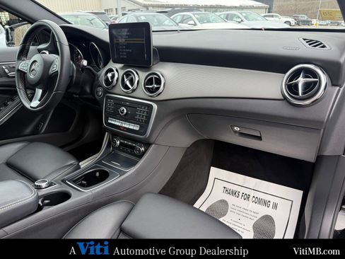 Used 2018 Mercedes-Benz GLA 250 4MATIC image 30