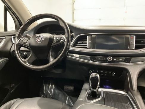 Used 2020 Buick Enclave Essence image 48