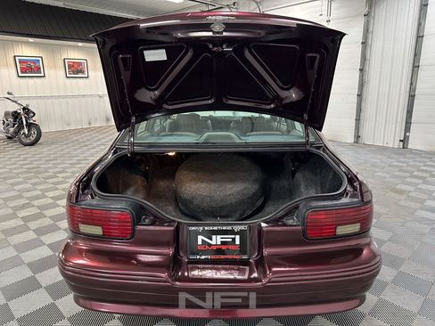 Used 1995 Chevrolet Impala SS RWD image 40