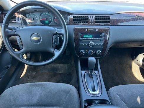 Used 2014 Chevrolet Impala Limited LS FWD image 2